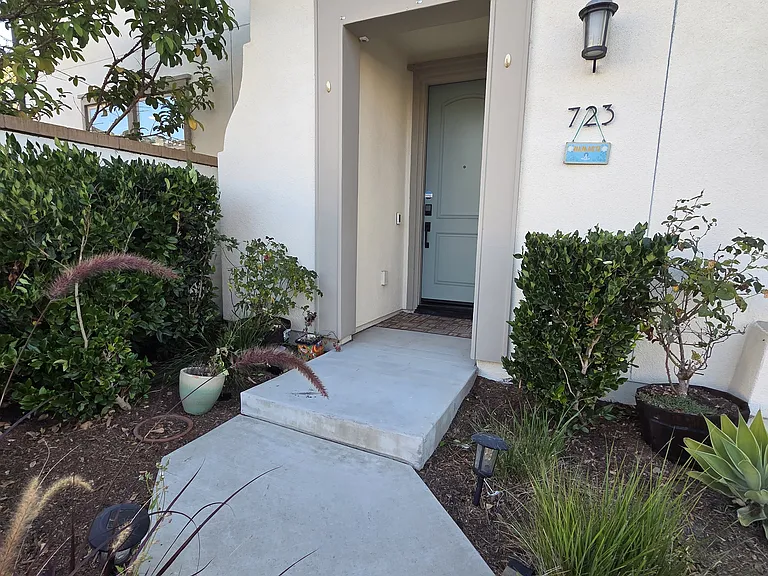 723 Merit Dr — Photo 34
