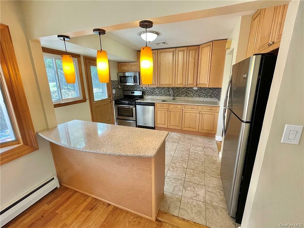 112 N Middletown Rd, Nanuet, NY 10954 Zillow