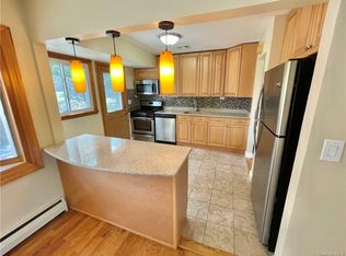 112 N Middletown Rd, Nanuet, NY 10954