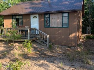 5375 Lakeshore Dr, Mohawk, MI 49950