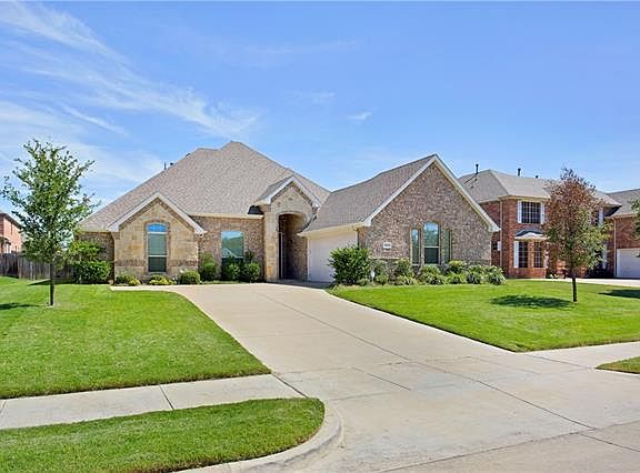 2nd image of 1012 Vickery Dr