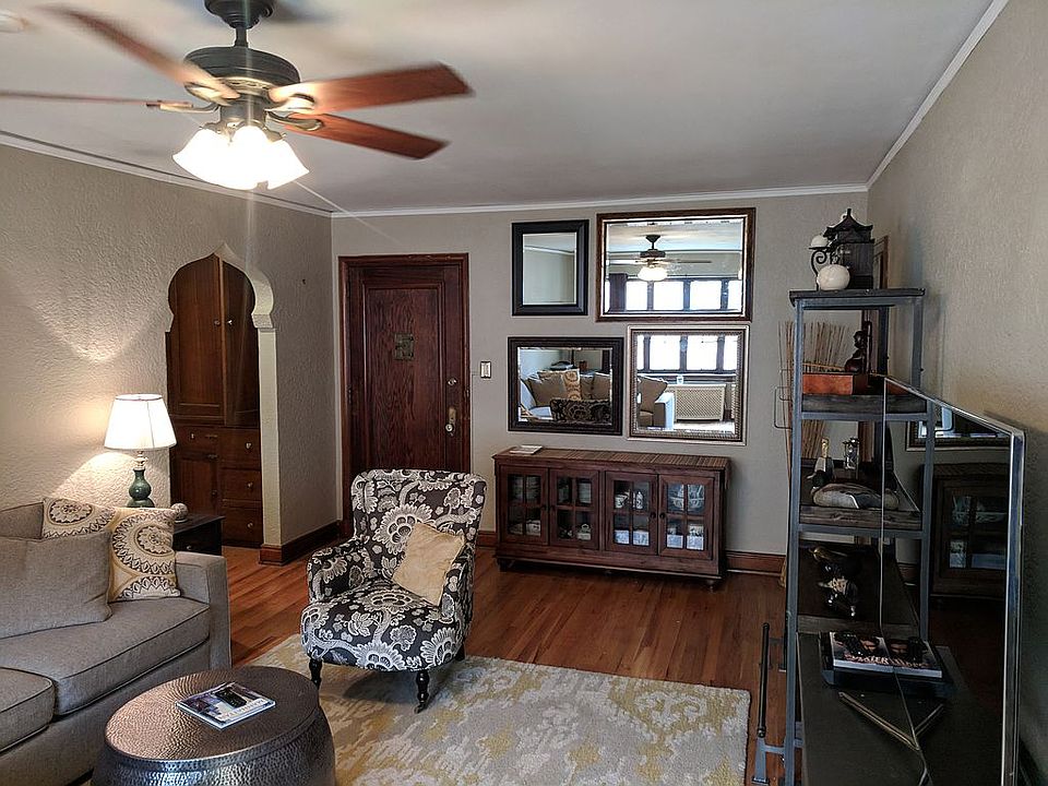 1st image of 1050 N Washington St #304