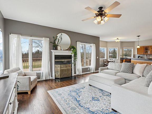 4th image of 40783 N Gridley Dr