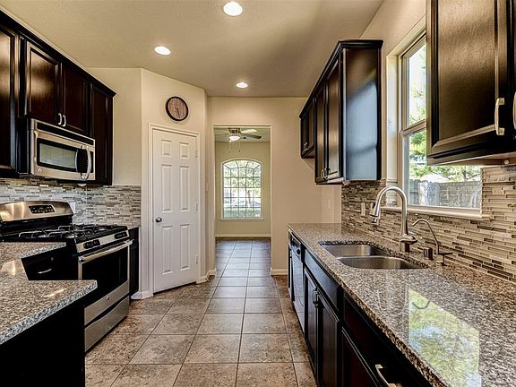 4th image of 18803 Majestic Vista Ln