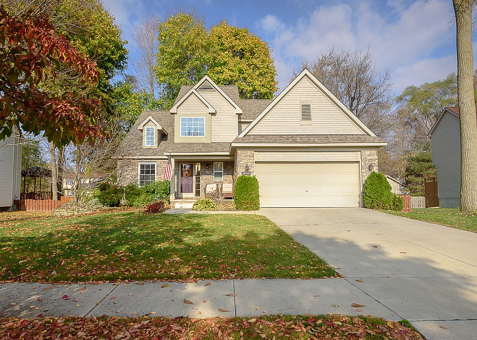 1st image of 47114 Marina Dr