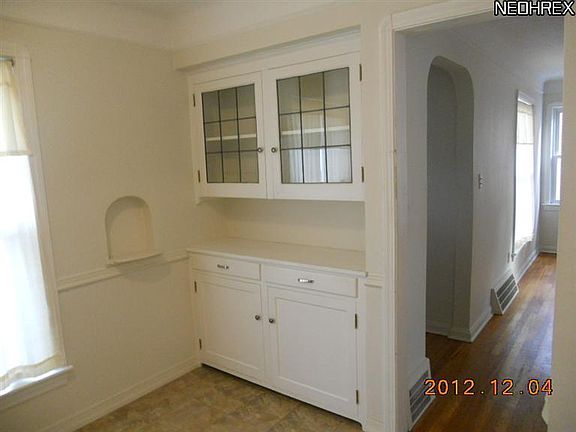 4th image of 6303 Westlake Ave