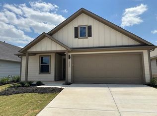 200 Hidalgo Ln, Elgin, TX 78621