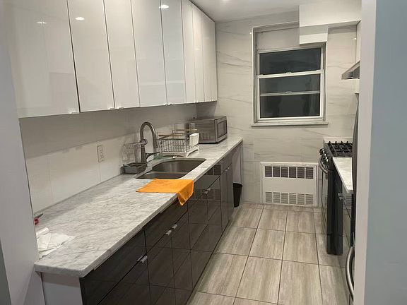 4th image of 4265 Kissena Blvd