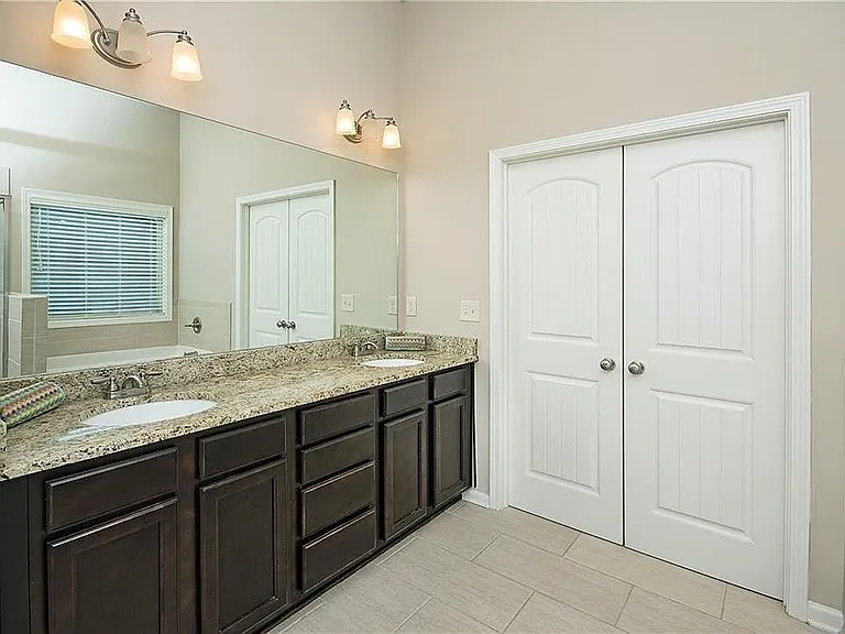 7490 Silk Tree Point — Photo 19