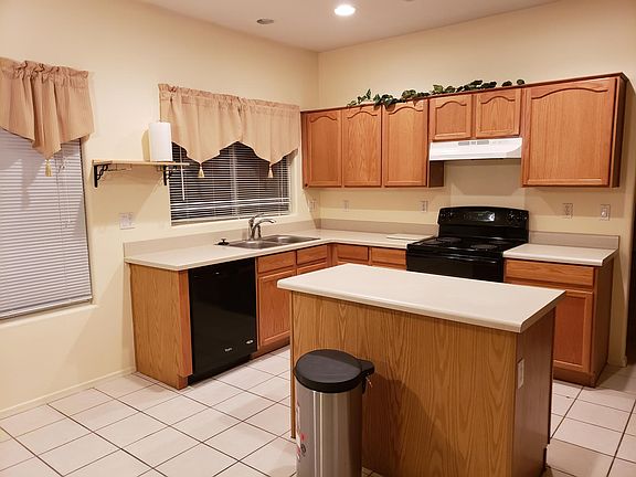 5th image of 3735 E Longhorn Dr