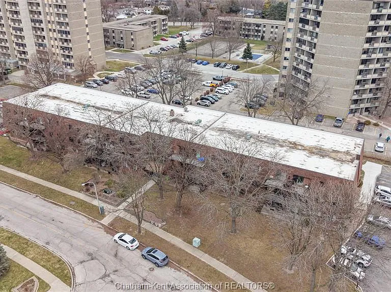 225 Campus Pkwy #117 — Photo 31