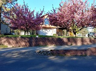 17515 N West Shore Rd, Nine Mile Falls, WA 99026