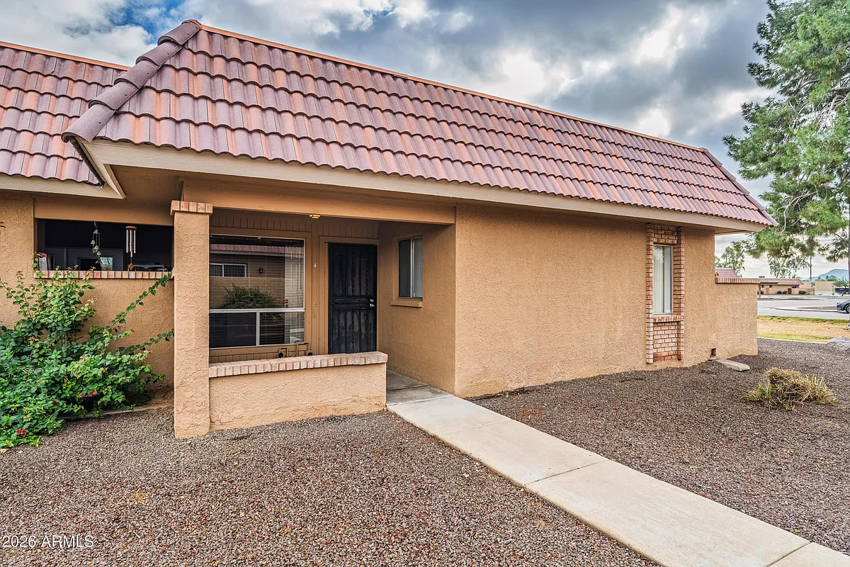 Building Photo - 501 W Yukon Dr #4
