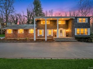 10 Hunting Hill Road, Woodbury, NY 11797