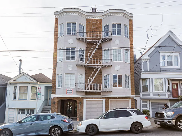 337 10th Avenue — Photo 9