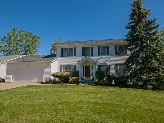 2nd image of 1025 Sturbridge Dr