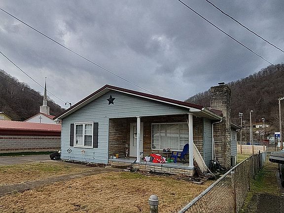 2nd image of 958 Fairhaven Dr