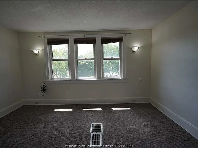 1450 Bruce Ave — Photo 25