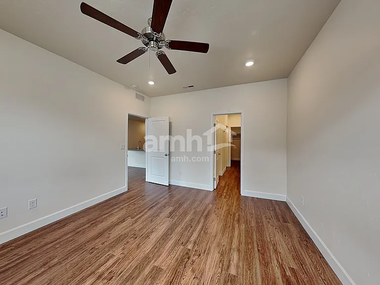 5032 W Milliron Dr — Photo 13