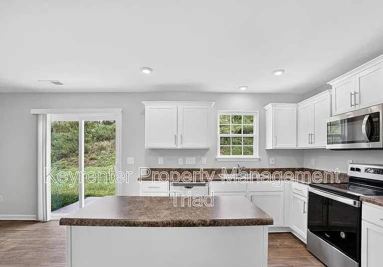 5109 Black Forest Dr — Photo 18