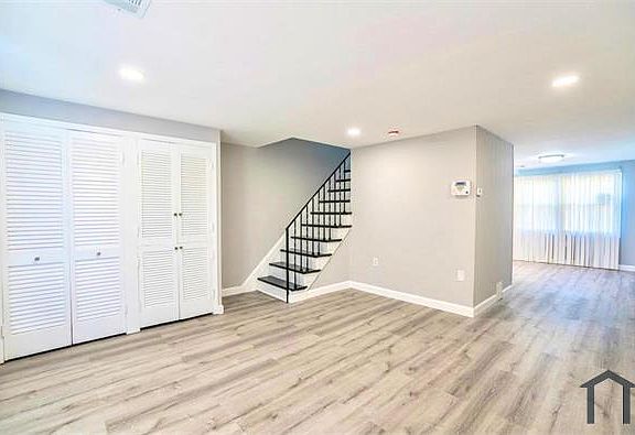 4th image of 1620 Lyle Ct