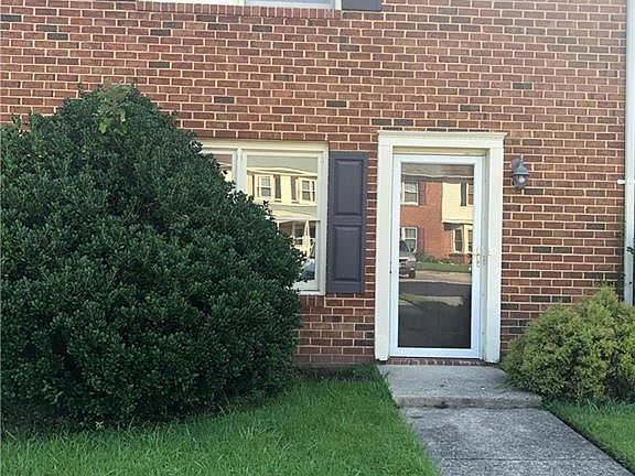2nd image of 105 Wethersfield Park
