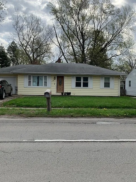 1308 S Mattis Ave photo 1