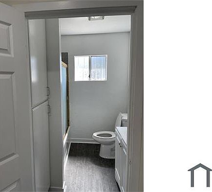4th image of 726 W 73rd St #2