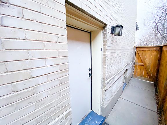 4th image of 438 N Corona St #B