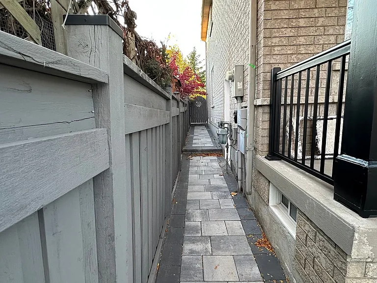 10 Ancon Rd #BASEMENT — Photo 3