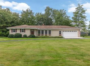 8234 S Locust Dr, Willoughby, OH 44094