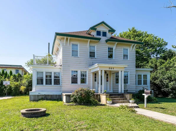201 Genoa Ave, Pleasantville, NJ 08232