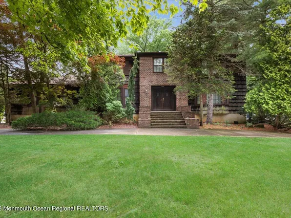 2 Garnet Street, Morganville, NJ 07751