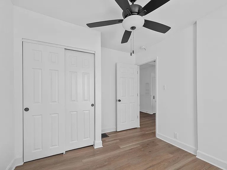 4011 Banley, Unit 3 (40) 4011 Banley, Unit 3 (40)