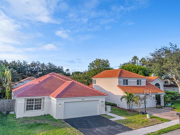 4th image of 9157 Magnolia Court