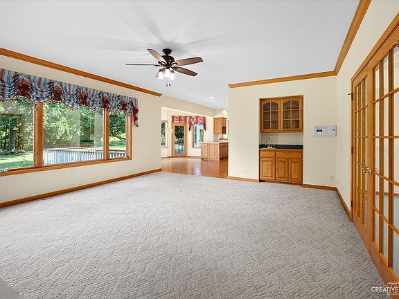 5th image of 147 N Buckingham Dr