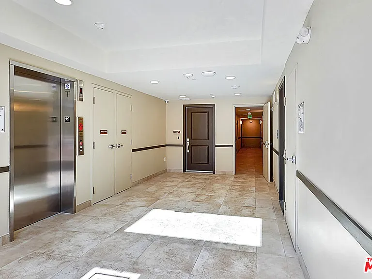 1070 S Bedford St #205 — Photo 31