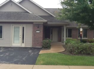920 Serene Trl #5, Woodstock, IL 60098
