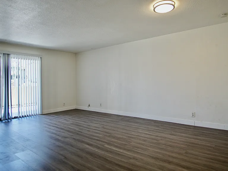 410 Auburn Way #1 — Photo 16