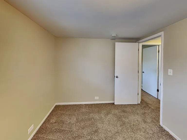 1818 N 38th Ave — Photo 5