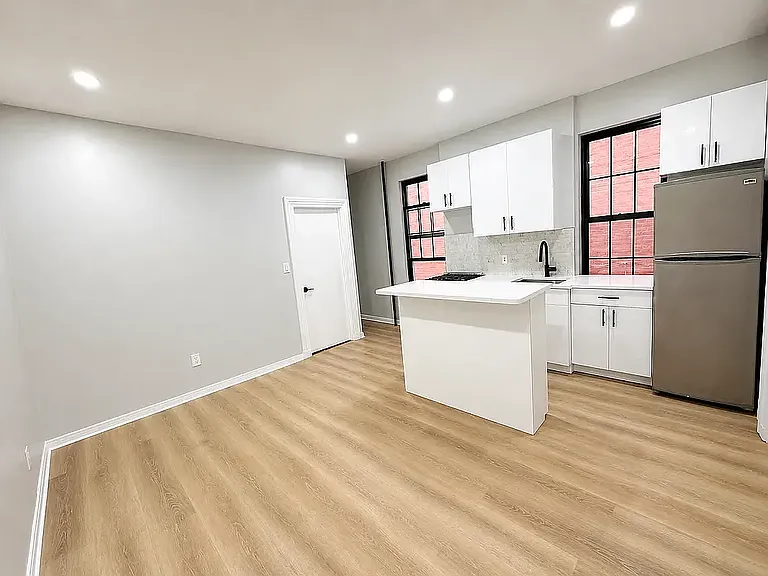 43-19 31st Ave #2F — Photo 6