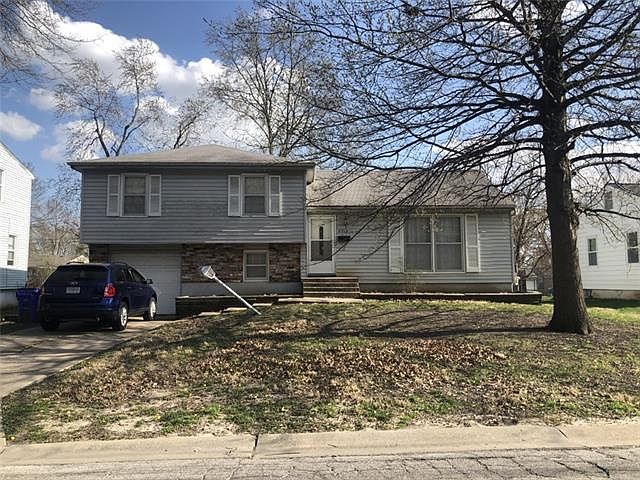 1st image of 8215 E 133rd Ter