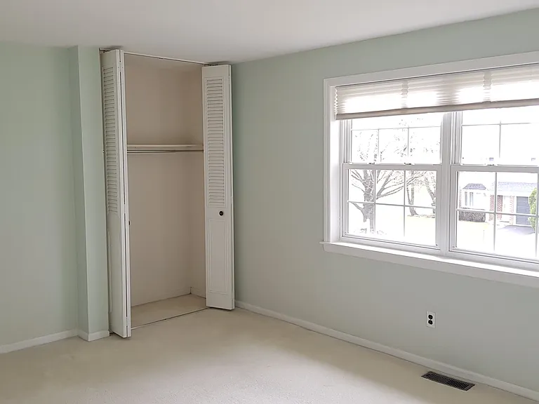 520 Merioneth Dr — Photo 54