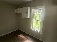 This 975 square foot single family home has 3 bedrooms and 2.0 bathrooms. This home is located at 3641 E 143rd St, Cleveland, OH 44120. — photo 5