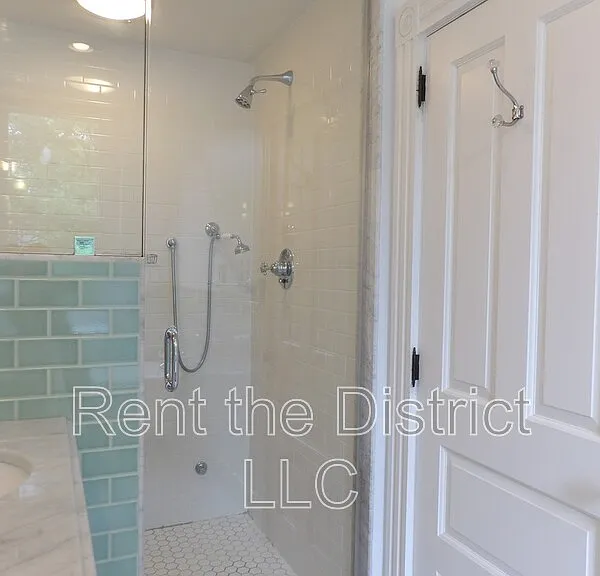1130 5th St NW #3 — Photo 15