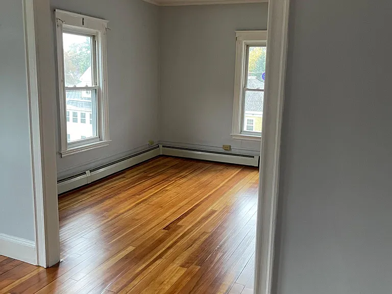 288 Woodford St #3 — Photo 6