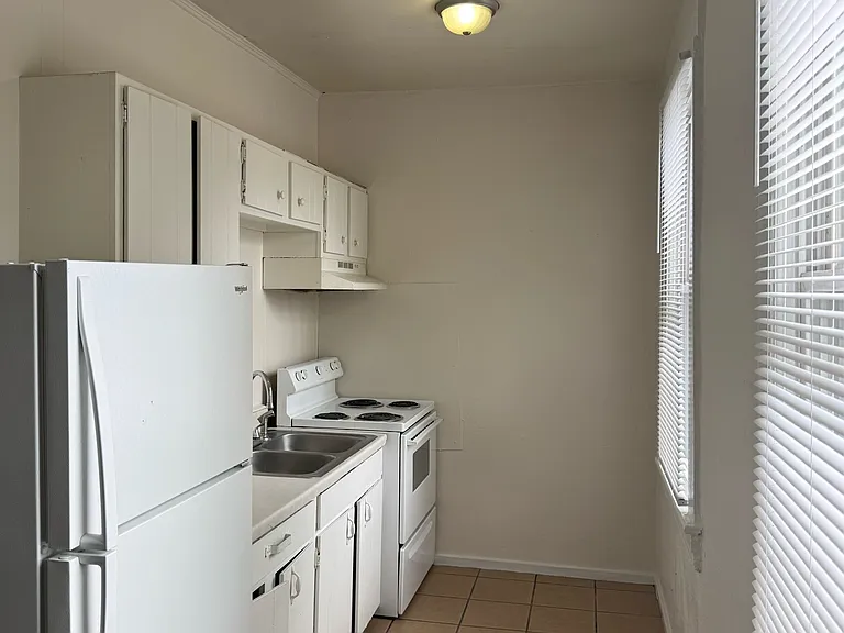 1020 Jamison Ave NE #4 — Photo 7