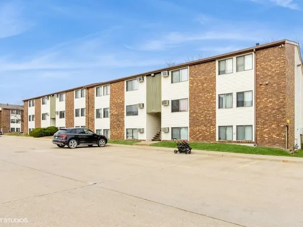 914 Benton Dr APT 24, Iowa City, IA 52246