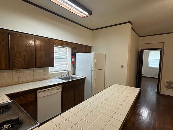 5th image of 1237 Harbert Ave #1
