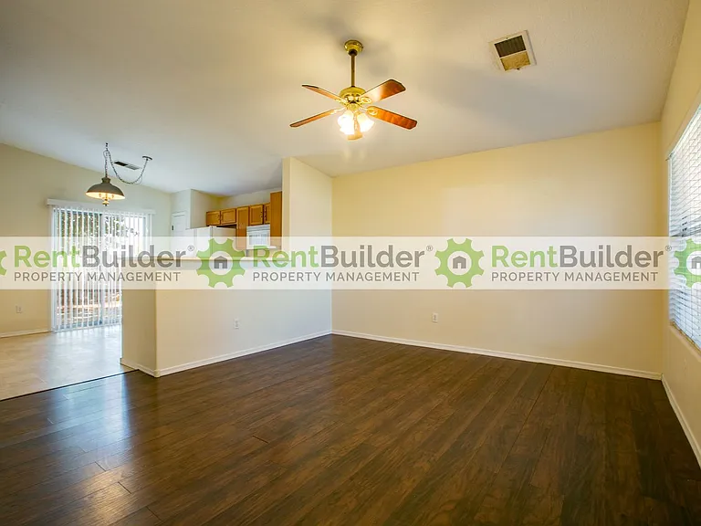 5106 Park Ridge Rd NW — Photo 2